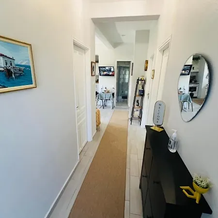 Alexias * טסגרדה