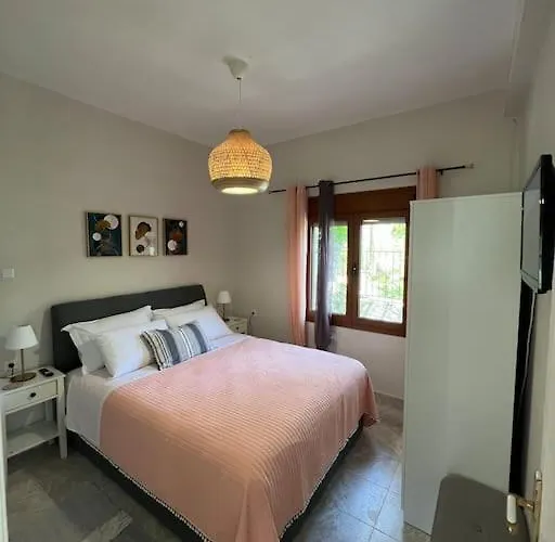 בית נופש Alexias *